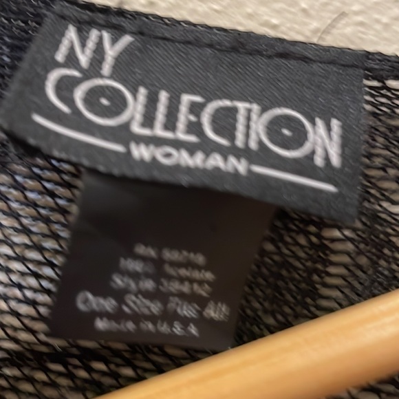 NY Collection woman one size fits all black lace cape - Picture 6 of 7